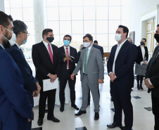 O governador Carlos Massa Ratinho Junior e o presidente da Copel, Daniel Slaviero, lançam o Programa Rede Elétrica Inteligente, em Curitiba. 