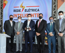O governador Carlos Massa Ratinho Junior e o presidente da Copel, Daniel Slaviero, lançam o Programa Rede Elétrica Inteligente, em Curitiba. 