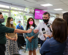 O Governo do Paraná iniciou nesta quinta-feira (01) a segunda edição do Paraná Rosa, campanha promovida dentro do Outubro Rosa para fortalecer iniciativas de conscientização sobre a prevenção do câncer de mama e de colo de útero, além da saúde da mulher em geral. Foto: Valdelino Pontes