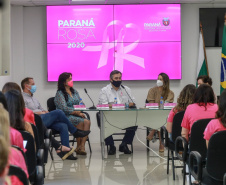 O Governo do Paraná iniciou nesta quinta-feira (01) a segunda edição do Paraná Rosa, campanha promovida dentro do Outubro Rosa para fortalecer iniciativas de conscientização sobre a prevenção do câncer de mama e de colo de útero, além da saúde da mulher em geral. Foto: Valdelino Pontes