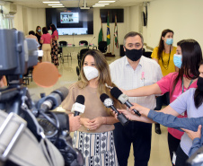 O Governo do Paraná iniciou nesta quinta-feira (01) a segunda edição do Paraná Rosa, campanha promovida dentro do Outubro Rosa para fortalecer iniciativas de conscientização sobre a prevenção do câncer de mama e de colo de útero, além da saúde da mulher em geral. Foto: Valdelino Pontes