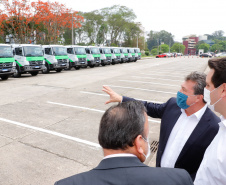 O governador Carlos Massa Ratinho Junior entregou nesta quarta-feira (7) mais 14 caminhões-pipa para municípios do Interior e do Litoral do Paraná. Eles são parte de um pacote de investimentos em 100 unidades desse mesmo modelo. O aporte total é de aproximadamente R$ 21,3 milhões, feito pela Secretaria do  Desenvolvimento Sustentável e do Turismo.