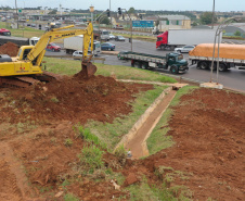 defaultO governador Carlos Massa Ratinho Junior vistoriou nesta quinta-feira (29) as obras de modernização do Trevo Cataratas, em Cascavel, no Oeste do Estado. As máquinas começaram a operar nesta semana em uma das vias marginais, no sentido Corbélia, na primeira etapa da modernização do entroncamento rodoviário.
