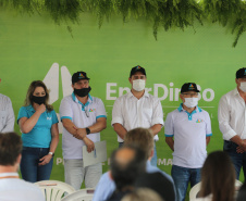 O governador Carlos Massa Ratinho Junior participa nesta quinta-feira (29) da inauguração da usina híbrida EnerDinBo, em Ouro Verde do Oeste. A geradora utilizará a luz do sol e dejetos da suinocultura para produzir energia elétrica. O investimento privado foi de R$ 12 milhões.Ouro Verde do Oeste, 29/10/2020 - Foto: Geraldo Bubniak/AEN
