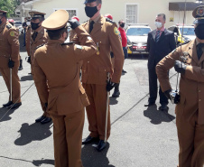 O Departamento de Estradas de Rodagem do Paraná (DER/PR), entregou cinco novas viaturas à Polícia Rodoviária Estadual. A entrega foi terça-feira (27), durante cerimônia que comemorou os 56 anos de atividades do batalhão. Foto:DER