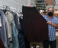 FEITO NO PARANA - Casulo Feliz empresa de Maringa que produz  fio de seda  de forma manual, aproveitando os casulos impróprios para a indústria e também reciclando os subprodutos dessa mesma matéria-prima. Na foto, Gustavo Rocha, fundador da empresa O Casulo Feliz. 07/10/2020 - Foto: Geraldo Bubniak/AEN