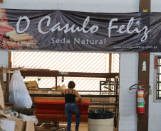 FEITO NO PARANA - Casulo Feliz empresa de Maringa que produz  fio de seda  de forma manual, aproveitando os casulos impróprios para a indústria e também reciclando os subprodutos dessa mesma matéria-prima.07/10/2020 - Foto: Geraldo Bubniak/AEN