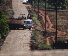 Maripá - 21-10-2020 - Pavimentação da Estrada Municipal MR 200 em Maripá - Foto : Jonathan Campos / AEN