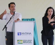 
O governador Carlos Massa Ratinho Junior participou nesta sexta-feira (06), ao lado presidente da República Jair Bolsonaro, da inauguração da Pequena Central Hidrelétrica (PCH) Bedim, em Renascença, na Região Sudoeste