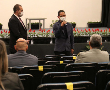 O encerramento do evento Senasp Itinerante, organizado Secretaria Nacional de Segurança Pública (SENASP), do Ministério da Justiça e Segurança Pública ocorreu nesta sexta-feira (06/11). No último dia do encontro foram feitas reuniões com os comandantes do Corpo de Bombeiros e diretores da Polícia Científica da região sul do país. Além disso, duas câmaras temáticas, uma sobre emendas parlamentares e outra sobre georreferenciamento e geointeligência, concluíram o evento.Foto:SESP
