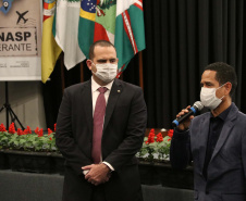 O encerramento do evento Senasp Itinerante, organizado Secretaria Nacional de Segurança Pública (SENASP), do Ministério da Justiça e Segurança Pública ocorreu nesta sexta-feira (06/11). No último dia do encontro foram feitas reuniões com os comandantes do Corpo de Bombeiros e diretores da Polícia Científica da região sul do país. Além disso, duas câmaras temáticas, uma sobre emendas parlamentares e outra sobre georreferenciamento e geointeligência, concluíram o evento.Foto:SESP