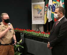 O encerramento do evento Senasp Itinerante, organizado Secretaria Nacional de Segurança Pública (SENASP), do Ministério da Justiça e Segurança Pública ocorreu nesta sexta-feira (06/11). No último dia do encontro foram feitas reuniões com os comandantes do Corpo de Bombeiros e diretores da Polícia Científica da região sul do país. Além disso, duas câmaras temáticas, uma sobre emendas parlamentares e outra sobre georreferenciamento e geointeligência, concluíram o evento.Foto:SESP