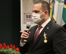 O encerramento do evento Senasp Itinerante, organizado Secretaria Nacional de Segurança Pública (SENASP), do Ministério da Justiça e Segurança Pública ocorreu nesta sexta-feira (06/11). No último dia do encontro foram feitas reuniões com os comandantes do Corpo de Bombeiros e diretores da Polícia Científica da região sul do país. Além disso, duas câmaras temáticas, uma sobre emendas parlamentares e outra sobre georreferenciamento e geointeligência, concluíram o evento.Foto:SESP
