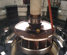 Turbina da Usina Foz do Areia é desmontada para substituição. Foto: Copel