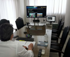 O Departamento de Estradas de Rodagem do Paraná (DER/PR) realiza uma série de apresentações pela internet, ao vivo, sobre suas obras, programas de conservação, serviços e planejamento para os próximos anos. A iniciativa “Conversas com o DER” pode ser acompanhada pelo Youtube no canal do DER/PR. As apresentações duram cerca de uma hora e ficam disponíveis no Youtube e no portal do DER/PR: www.der.pr.gov.br. Foto: DER