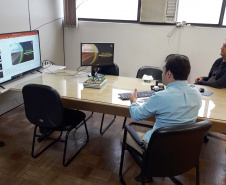 O Departamento de Estradas de Rodagem do Paraná (DER/PR) realiza uma série de apresentações pela internet, ao vivo, sobre suas obras, programas de conservação, serviços e planejamento para os próximos anos. A iniciativa “Conversas com o DER” pode ser acompanhada pelo Youtube no canal do DER/PR. As apresentações duram cerca de uma hora e ficam disponíveis no Youtube e no portal do DER/PR: www.der.pr.gov.br. Foto: DER