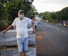 BRAGANEY - 23-10-2020 - Obras de Pavimentação asfáltica e calçada na cidade de Braganey - Na foto Alcebiades Amaral Barbosa -Foto : Jonathan Campos / AEN