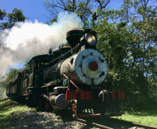 Maria Fumaça entre Morretes e Antonina vira atração no Litoral. Foto: Divulgação ABPF