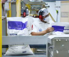 Em Ponta Grossa, o moinho Herança Holandesa, do grupo Unium - que reúne as cooperativas Frísia, Castrolanda e Capal - foi pensado para produzir farinhas especiais para linhas industriais do mercado B2B, como é conhecida a produção para outras marcas. 

No entanto, em 2017, a empresa investiu em tecnologia, ampliou seu mix e iniciou a produção de farinhas para uso doméstico.