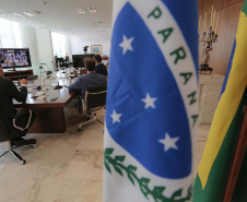 Curitiba  -23-11-2020 -  Governador do Paraná Carlos Massa Ratinho Junior e os Secretários Eduardo Bekin (investe Paraná), Claudio Stabile ( Sanepar) e Eduardo Slaviero Pimentel durante reunião com investidores de infraestrutura no Estado do Paraná  - Foto: Jonathan Campos/ AEN