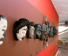 MON promove live com curador de mostra de arte africana no Mês da Consciência Negra
. Foto: Marcelo Kawase