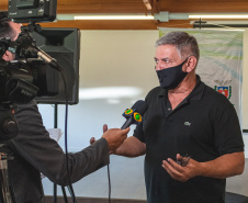 A Superintendência estadual do Esporte e a Federação do Desporto Escolar do Paraná assinaram nesta quarta-feira (25) um termo de cooperação que irá potencializar o esporte escolar do Estado.
Foto: Superintendência do Esporte