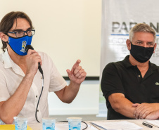 A Superintendência estadual do Esporte e a Federação do Desporto Escolar do Paraná assinaram nesta quarta-feira (25) um termo de cooperação que irá potencializar o esporte escolar do Estado.
Foto: Superintendência do Esporte