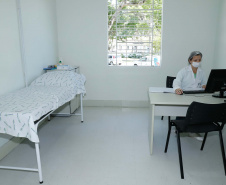 O governador Carlos Massa Ratinho Junior e o secretário de Estado da Saúde, Beto Preto, visitaram nesta quarta-feira (25) o Hospital de Dermatologia Sanitária do Paraná (HDSPR), em Piraquara. 