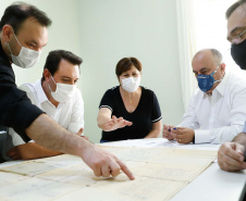 O governador Carlos Massa Ratinho Junior e o secretário de Estado da Saúde, Beto Preto, visitaram nesta quarta-feira (25) o Hospital de Dermatologia Sanitária do Paraná (HDSPR), em Piraquara. 