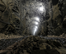 Francisco Beltrão -18-11-2020 -  Obras do Túnel que terá 1.200 metros de extensão e vai levar todo o excesso de água do rio Urutago, que passa dentro do Parque de Exposições Jayme Canet Júnior, até o rio Marrecas - Foto: Jonathan Campos/ AEN