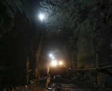 Francisco Beltrão -18-11-2020 -  Obras do Túnel que terá 1.200 metros de extensão e vai levar todo o excesso de água do rio Urutago, que passa dentro do Parque de Exposições Jayme Canet Júnior, até o rio Marrecas - Foto: Jonathan Campos/ AEN