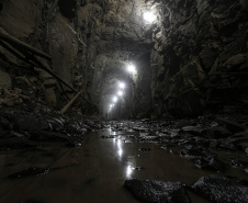 Francisco Beltrão -18-11-2020 -  Obras do Túnel que terá 1.200 metros de extensão e vai levar todo o excesso de água do rio Urutago, que passa dentro do Parque de Exposições Jayme Canet Júnior, até o rio Marrecas - Foto: Jonathan Campos/ AEN