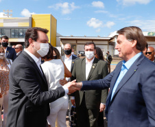 A Ponte da Integração Brasil – Paraguai atingiu quase 45% de execução em novembro, um ano e três meses após o início da construção, no Rio Paraná, em Foz do Iguaçu (Oeste). Nesta terça-feira (01), o governador Carlos Massa Ratinho Junior recebeu os presidentes Jair Bolsonaro e Mario Abdo Benítez e os acompanhou na vistoria à obra. 