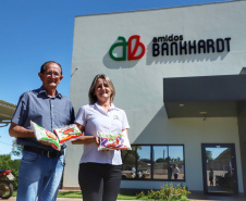 A Amidos Bankhardt, localizada em Paranavaí, existe há 15 anos e produz fécula de mandioca. São 50 funcionários e produção mensal de 1,25 toneladas, sendo que a maior parte é destinada a outras indústrias de transformação. Foto: José Fernando Ogura/AEN