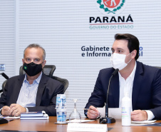 O Governo do Paraná recebeu nesta quinta-feira (10) R$ 31,8 milhões para dar continuidade ao programa de contenção de cheias que está em andamento nos municípios da Região Metropolitana de Curitiba. Os recursos foram liberados pelo ministro do Desenvolvimento Regional, Rogério Marinho, em um ato com o governador Carlos Massa Ratinho Junior, no Palácio Iguaçu.