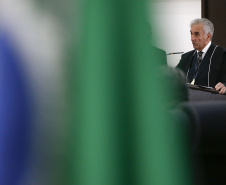 Durante a solenidade o desembargador Irajá Romeo Hilgenberg Prestes Mattar recebeu a Medalha de Excelência Judiciária, pelos seus 50 anos de exercícios da magistratura. O juiz é o único no País a atuar como magistrado por cinco décadas ininterrupta Foto: Jonathan Campos/AEN