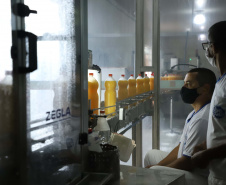 Há cerca de cinco anos a Garoto entrou no mercado de sucos naturais e tem visto os negócios prosperarem. Hoje, o suco Viva Feliz é encontrado nas gôndolas de todo o Sul, Sudeste e parte do Centro-Oeste do Brasil.
