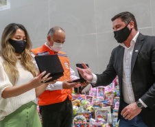 Celepar e Governo do Paraná arrecadam brinquedos e alimentos para o Natal Voluntário
. Foto: Valdelino Pontes
