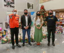 Celepar e Governo do Paraná arrecadam brinquedos e alimentos para o Natal Voluntário
. Foto: Valdelino Pontes