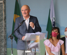 O governador Carlos Massa Ratinho Junior realiza  nesta terca-feira (15), a entrega 45  Ônibus Rural Escolar   acompanhado do ministro da Educação, Milton Ribeiro e do secretario de Educacao Renato Feder. Curitiba, 15/11/2020. Foto: Geraldo Bubniak/AEN