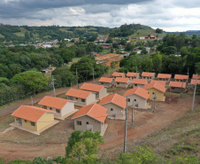 As 20 casas populares do conjunto habitacional erguido no bairro Jardim Planalto em Guaraniaçu, na região Oeste do Estado, serão entregues no começo de 2021. O empreendimento é uma parceria do Governo do Paraná, da Itaipu Binacional e da prefeitura do município e recebeu investimento de R$ 1.035.744,30. Ele se soma a projetos similares que estão em andamento em outros 15 municípios. - 02-12-2020 -  Foto: Alessandro Vieira/ AEN