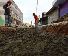 IPIRANGA - 02-12-2020 - OBRAS DE PAVIMENTAÇÃO NA CIDADE DE IPIRANGA - Foto: Jonathan Campos/ AEN