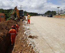 ALMIRANTE TAMANDARE  - 16-12-2020 -OBRAS DE DUPLICAÇÃO NA RODOVIA DOS MINERIOS - FOTO: JONATHAN CAMPOS/ AEN