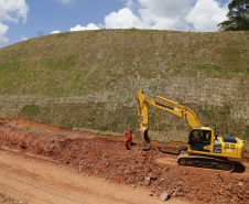 ALMIRANTE TAMANDARE  - 16-12-2020 -OBRAS DE DUPLICAÇÃO NA RODOVIA DOS MINERIOS - FOTO: JONATHAN CAMPOS/ AEN