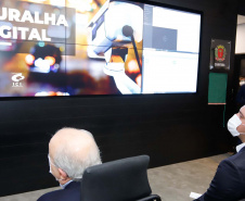 O governador Carlos Massa Ratinho Junior participou nesta terça-feira (5) da inauguração do Centro de Controle da Muralha Digital, projeto da Prefeitura de Curitiba voltado à gestão do trânsito, da segurança pública e também dos eventos climáticos que atingem a Capital. 