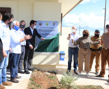 Um investimento do Governo do Estado vai reforçar a segurança do distrito de Entre Rios, área rural de Guarapuava, na região Central do Paraná. Nesta segunda-feira (11), o governador Carlos Massa Ratinho Junior esteve na localidade para a inauguração da nova sede Destacamento da Polícia Militar instalada no distrito.  Entre Rios, Guarapuava, 11/01/2021  -  Foto: Geraldo Bubniak/AEN