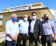 Um investimento do Governo do Estado vai reforçar a segurança do distrito de Entre Rios, área rural de Guarapuava, na região Central do Paraná. Nesta segunda-feira (11), o governador Carlos Massa Ratinho Junior esteve na localidade para a inauguração da nova sede Destacamento da Polícia Militar instalada no distrito.  Entre Rios, Guarapuava, 11/01/2021  -  Foto: Geraldo Bubniak/AEN