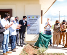 Um investimento do Governo do Estado vai reforçar a segurança do distrito de Entre Rios, área rural de Guarapuava, na região Central do Paraná. Nesta segunda-feira (11), o governador Carlos Massa Ratinho Junior esteve na localidade para a inauguração da nova sede Destacamento da Polícia Militar instalada no distrito.  Entre Rios, Guarapuava, 11/01/2021  -  Foto: Rodrigo Félix Leal
