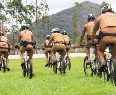 Policiais militares passam por capacitação de ciclopatrulhamento no Litoral
. Foto:PMPR