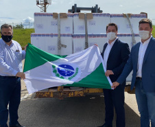 O governador Carlos Massa Ratinho Junior afirmou que a vacinação contra a Covid-19 deve começar nesta segunda-feira (18) no Paraná